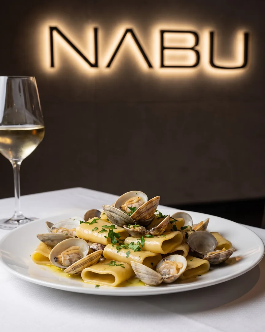 Mezzi paccheri lupini e vongole veraci
